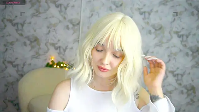 Ashley S online show from May 27, 2026, 1:57 am