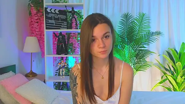 Snapshot of EvaHair chatting on June 8, 2026, 7:47 pm EvaHair online show from June 8, 2026, 7:47 pm