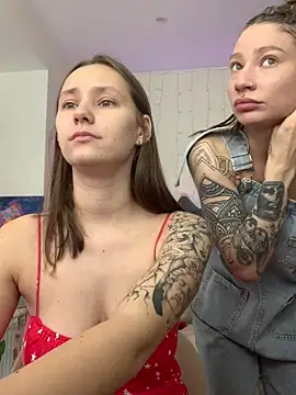 Snapshot of HotCaramellsTV chatting on September 14, 2025, 9:08 am HotCaramellsTV online show from September 14, 2025, 9:08 am