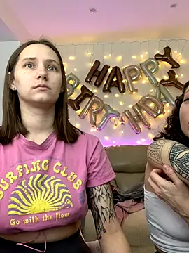 Snapshot of HotCaramellsTV chatting on October 18, 2025, 10:16 am HotCaramellsTV online show from October 18, 2025, 10:16 am