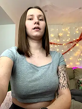 Snapshot of HotCaramellsTV chatting on October 26, 2025, 12:33 pm HotCaramellsTV online show from October 26, 2025, 12:33 pm