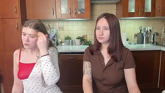 HotCaramellsTV online show from May 12, 2026, 11:40 am