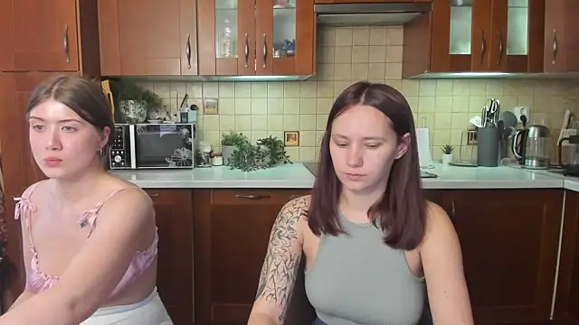 HotCaramellsTV online show from May 23, 2026, 11:25 am