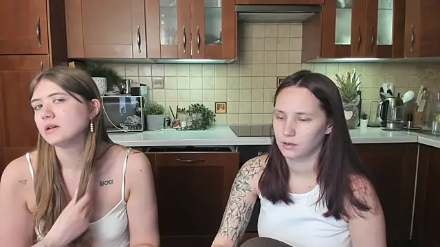 HotCaramellsTV online show from July 20, 2026, 8:06 am