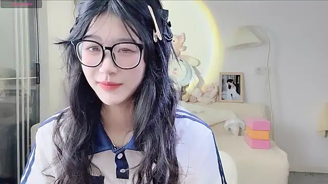 Snapshot of Luminous163 chatting on October 11, 2025, 9:41 am Luminous163 online show from October 11, 2025, 9:41 am