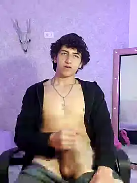 Snapshot of Kerverr_ chatting on December 28, 2024, 7:00 am Kerverr online show from December 28, 2024, 7:00 am