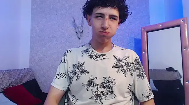 Snapshot of Kerverr_ chatting on February 17, 2025, 1:42 pm Kerverr online show from February 17, 2025, 1:42 pm