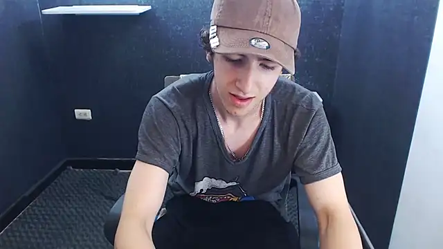 Snapshot of Kerverr_ chatting on November 22, 2025, 6:51 pm Kerverr online show from November 22, 2025, 6:51 pm