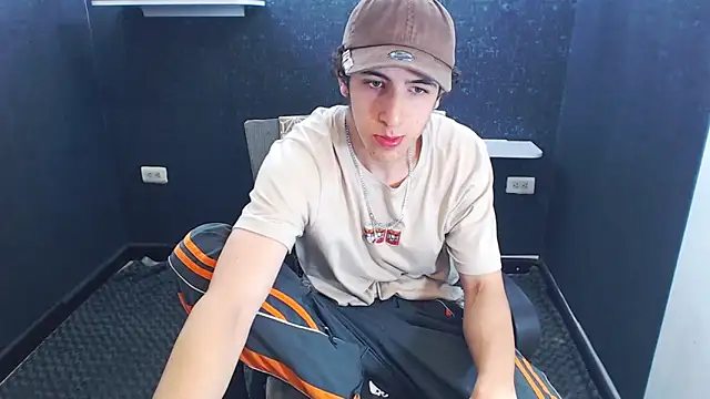 Snapshot of Kerverr_ chatting on November 27, 2025, 2:19 pm Kerverr online show from November 27, 2025, 2:19 pm