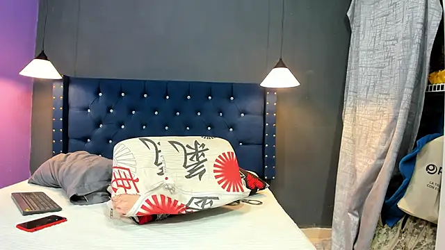 Salomon koude online show from September 19, 2025, 6:41 pm