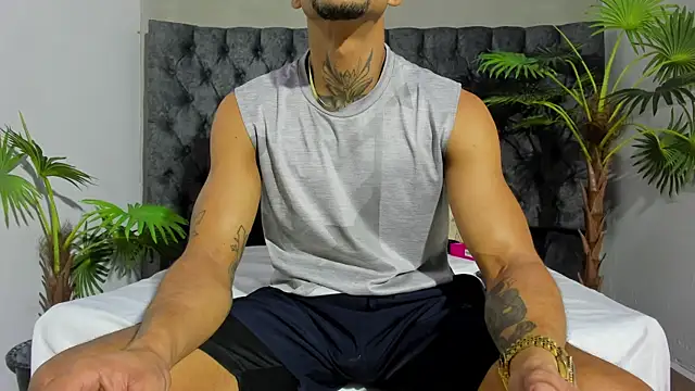 Snapshot of Salomon_koude chatting on June 20, 2026, 4:43 pm Salomon koude online show from June 20, 2026, 4:43 pm
