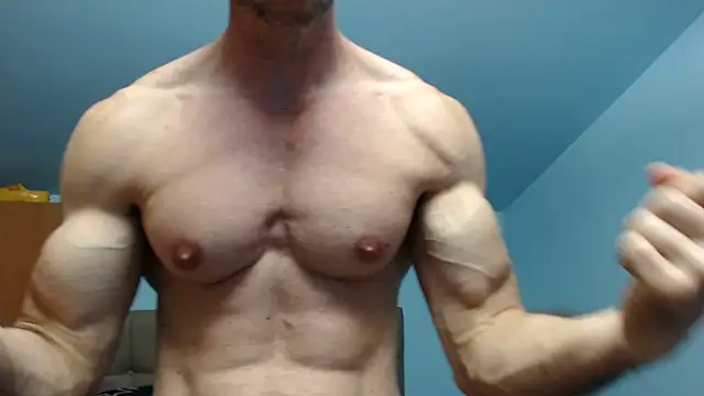 Snapshot of flexforyou chatting on June 7, 2026, 5:55 am flexforyou online show from June 7, 2026, 5:55 am