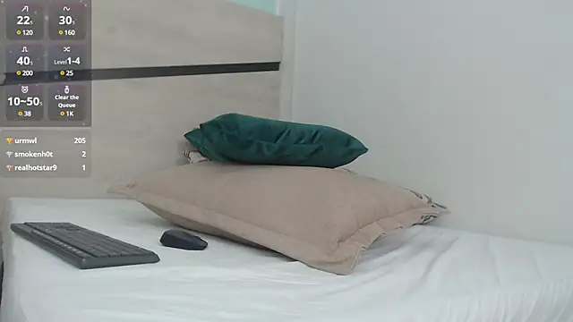 Snapshot of sussy_leon chatting on March 10, 2025, 4:14 pm sussy leon online show from March 10, 2025, 4:14 pm