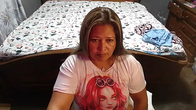 Snapshot of CANDYSWEET51 chatting on March 15, 2025, 1:08 am CANDYSWEET51 online show from March 15, 2025, 1:08 am