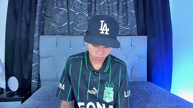 Snapshot of nova_sex01 chatting on January 15, 2025, 4:15 am nova sex01 online show from January 15, 2025, 4:15 am