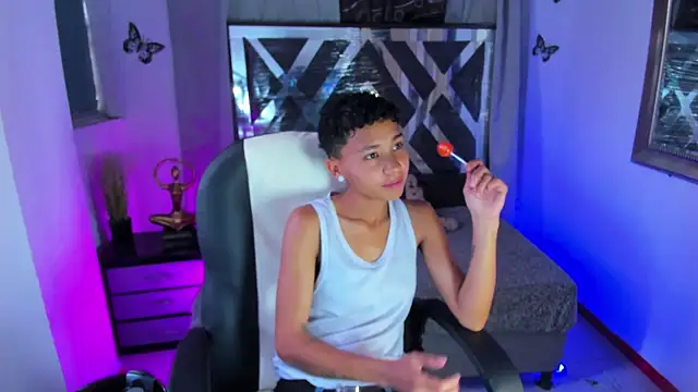 nova sex01 online show from April 28, 2026, 8:58 pm