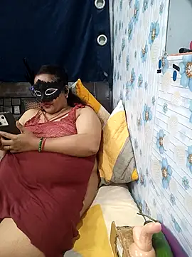 Snapshot of tina8th chatting on November 22, 2025, 5:56 pm tina8th online show from November 22, 2025, 5:56 pm