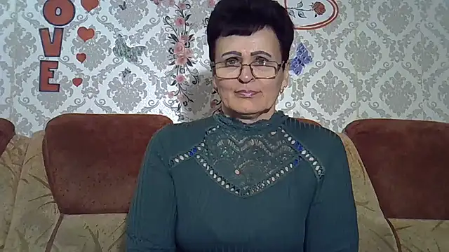 PaulaGolden online show from April 30, 2026, 6:58 pm