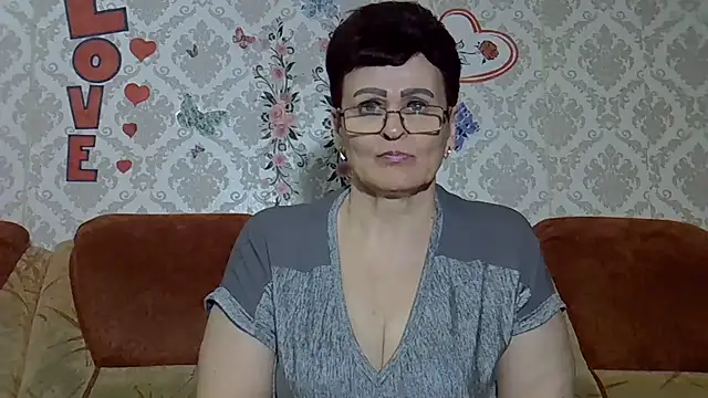 PaulaGolden online show from June 26, 2026, 1:26 pm