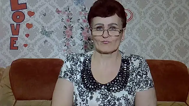 PaulaGolden online show from July 19, 2026, 7:50 pm