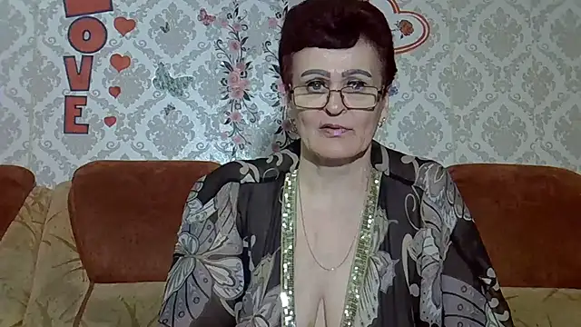 PaulaGolden online show from July 28, 2026, 8:01 pm