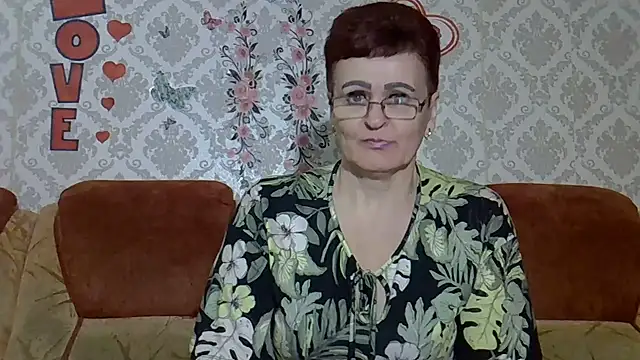 PaulaGolden online show from August 9, 2026, 6:35 pm