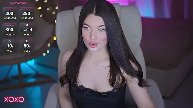 YourLolaBunny online show from April 29, 2026, 7:09 pm