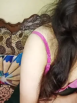 Snapshot of Fair-magic-woman chatting on October 8, 2025, 10:07 pm Fair-magic-woman online show from October 8, 2025, 10:07 pm