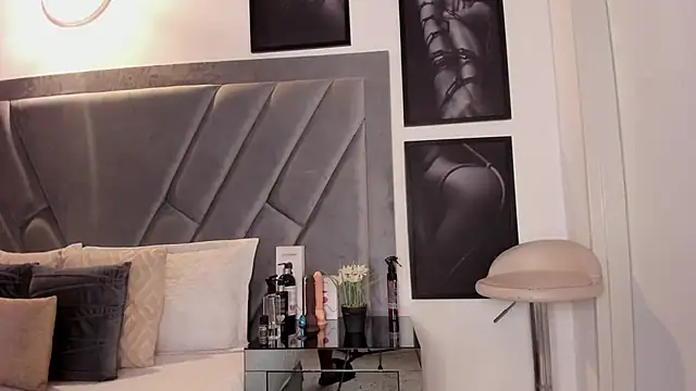 brenda nova18 online show from May 29, 2026, 9:24 pm
