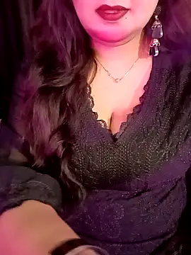 Suhanakhan00 online show from March 18, 2026, 7:44 am