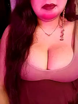 Suhanakhan00 online show from March 22, 2026, 5:27 pm