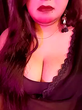 Suhanakhan00 online show from April 8, 2026, 8:58 am