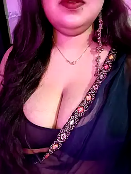Suhanakhan00 online show from April 28, 2026, 9:36 am