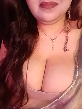 Suhanakhan00 online show from July 15, 2026, 8:19 am