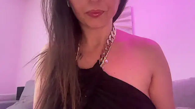 Snapshot of Serena_4you chatting on May 16, 2026, 4:31 am Serena 4you online show from May 16, 2026, 4:31 am