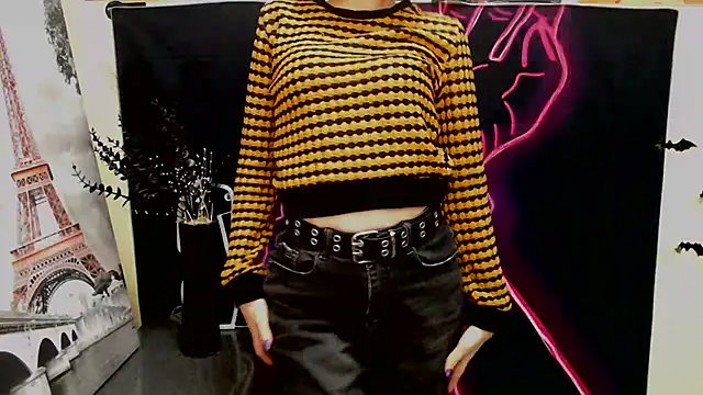 Snapshot of StellaCRL chatting on January 7, 2025, 3:33 pm StellaCRL online show from January 7, 2025, 3:33 pm