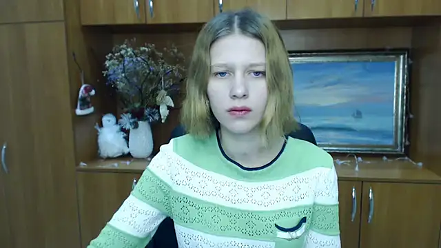 Snapshot of StellaCRL chatting on January 12, 2025, 7:32 am StellaCRL online show from January 12, 2025, 7:32 am