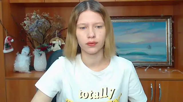 Snapshot of StellaCRL chatting on February 16, 2025, 7:26 am StellaCRL online show from February 16, 2025, 7:26 am