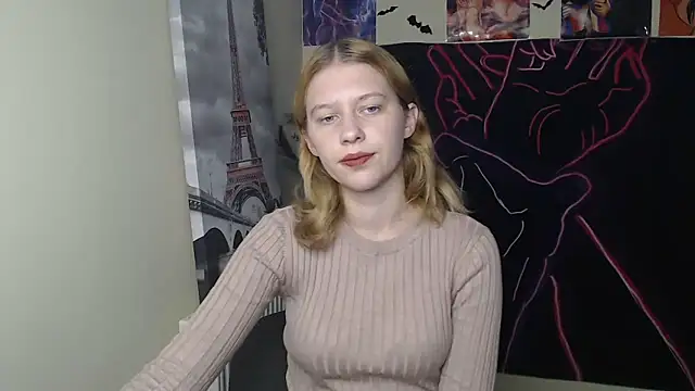 Snapshot of StellaCRL chatting on October 10, 2025, 6:07 pm StellaCRL online show from October 10, 2025, 6:07 pm