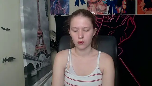 Snapshot of StellaCRL chatting on May 7, 2026, 6:19 am StellaCRL online show from May 7, 2026, 6:19 am
