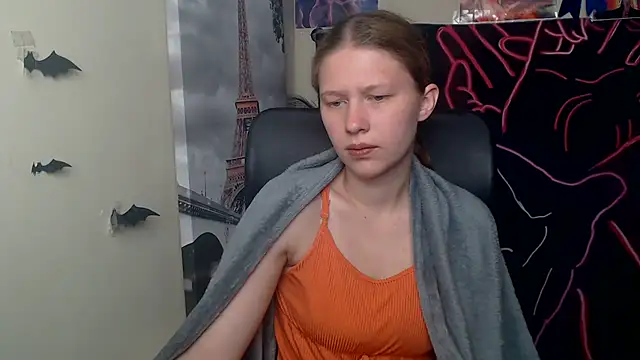 Snapshot of StellaCRL chatting on May 10, 2026, 7:13 am StellaCRL online show from May 10, 2026, 7:13 am