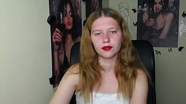 Snapshot of StellaCRL chatting on May 25, 2026, 6:14 pm StellaCRL online show from May 25, 2026, 6:14 pm