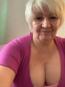 Snapshot of Laura_Millf chatting on January 16, 2025, 10:10 am Laura Millf online show from January 16, 2025, 10:10 am