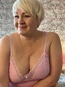 Snapshot of Laura_Millf chatting on February 7, 2025, 11:34 am Laura Millf online show from February 7, 2025, 11:34 am