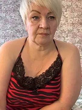 Snapshot of Laura_Millf chatting on February 16, 2025, 7:15 am Laura Millf online show from February 16, 2025, 7:15 am