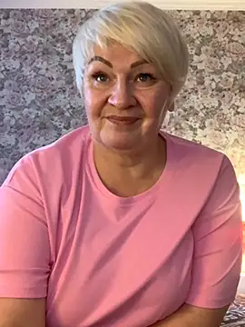 Snapshot of Laura_Millf chatting on February 19, 2025, 9:17 am Laura Millf online show from February 19, 2025, 9:17 am