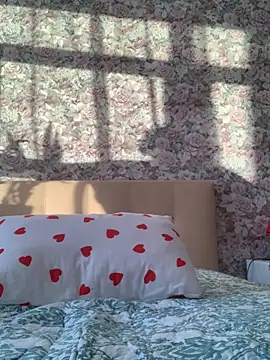 Snapshot of Laura_Millf chatting on February 20, 2025, 2:24 pm Laura Millf online show from February 20, 2025, 2:24 pm