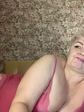 Snapshot of Laura_Millf chatting on February 26, 2025, 11:52 am Laura Millf online show from February 26, 2025, 11:52 am