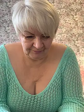 Snapshot of Laura_Millf chatting on February 27, 2025, 7:23 am Laura Millf online show from February 27, 2025, 7:23 am