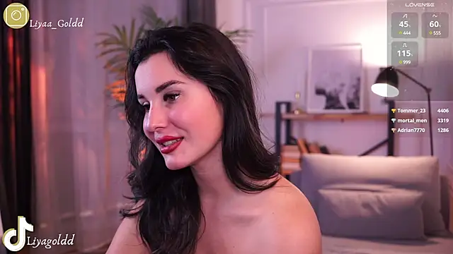 Snapshot of Liya_Gold_ chatting on December 12, 2024, 11:36 pm Liya Gold online show from December 12, 2024, 11:36 pm